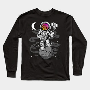 Astronaut Selfie HEX Coin To The Moon Crypto Token Cryptocurrency Wallet Birthday Gift For Men Women Kids Long Sleeve T-Shirt